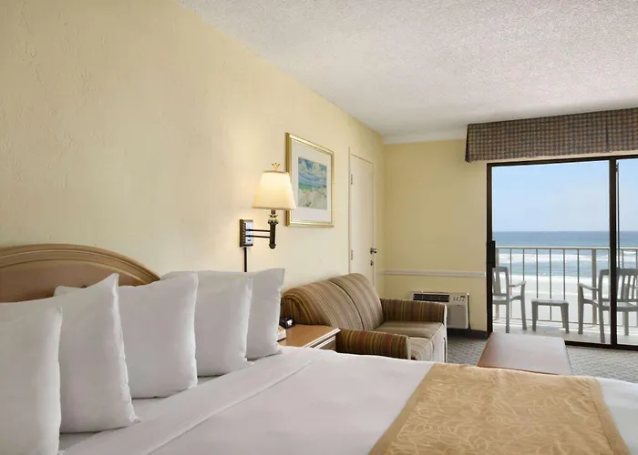 Days Inn By Wyndham Daytona Oceanfront
