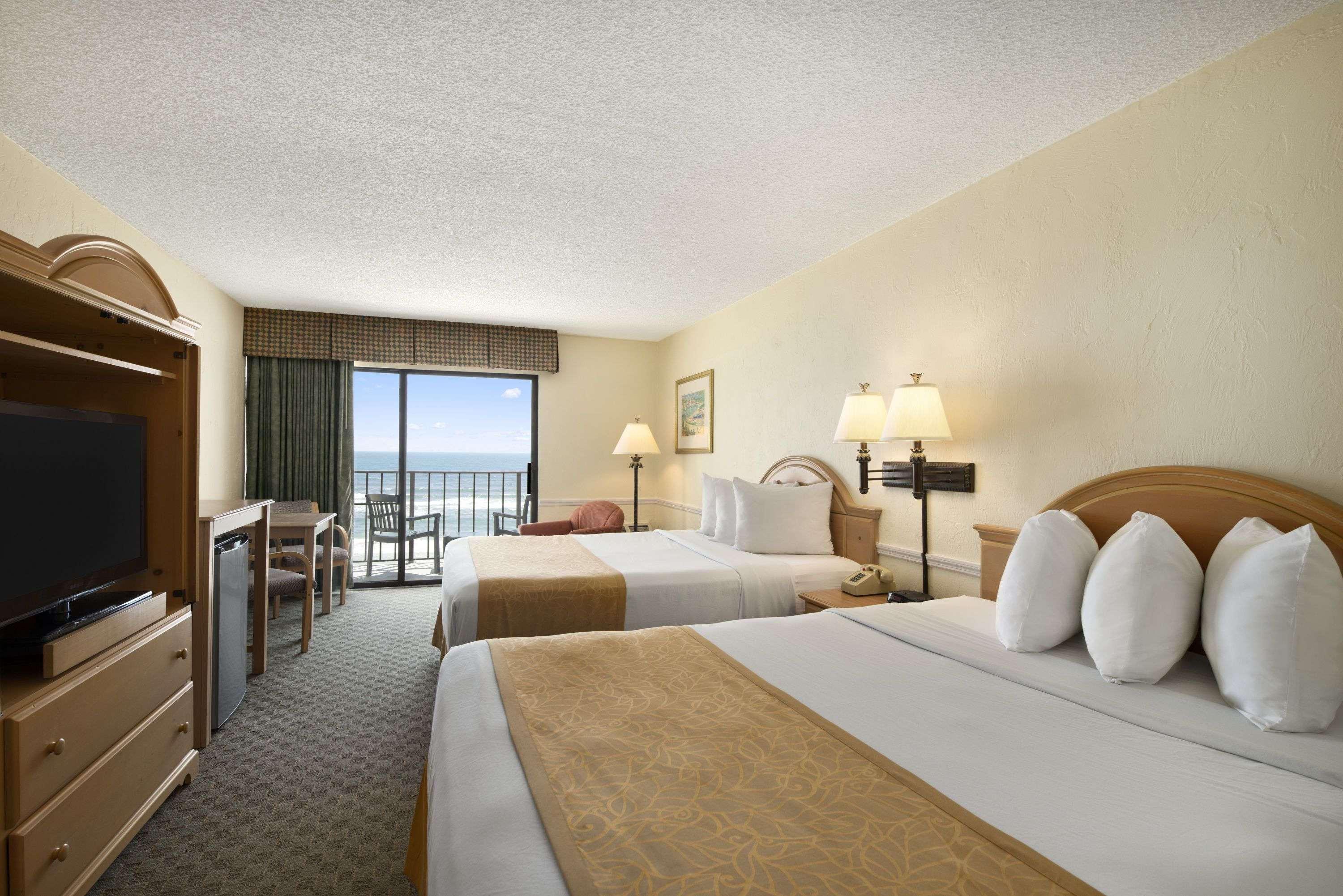 Days By Wyndham Daytona Oceanfront Hotel Daytona Beach