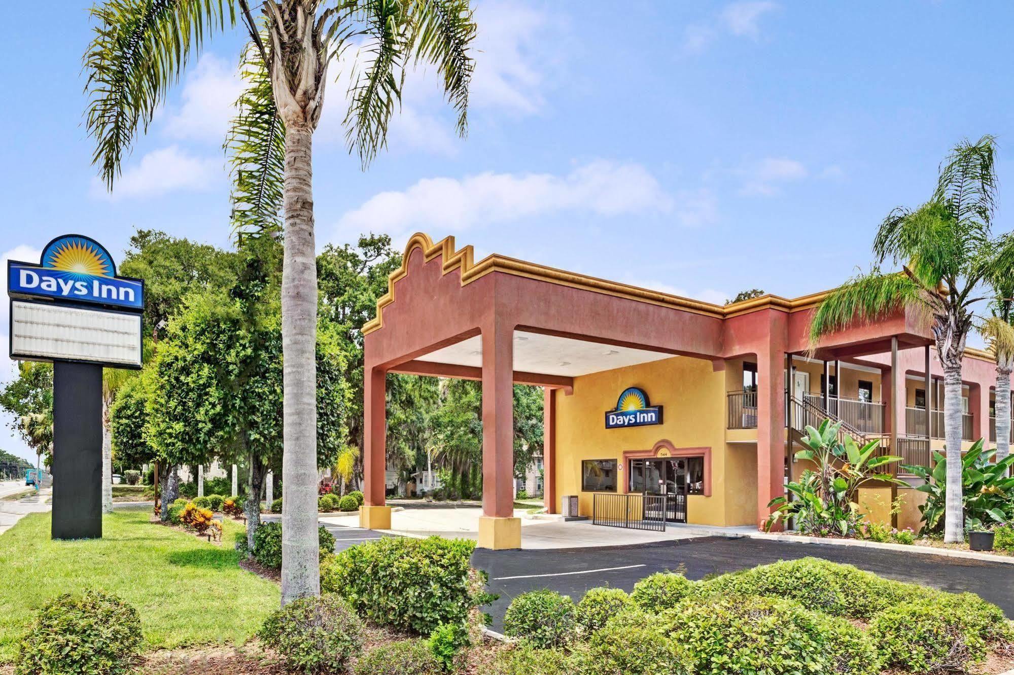 Days By Wyndham Daytona Oceanfront Hotel Daytona Beach Shores